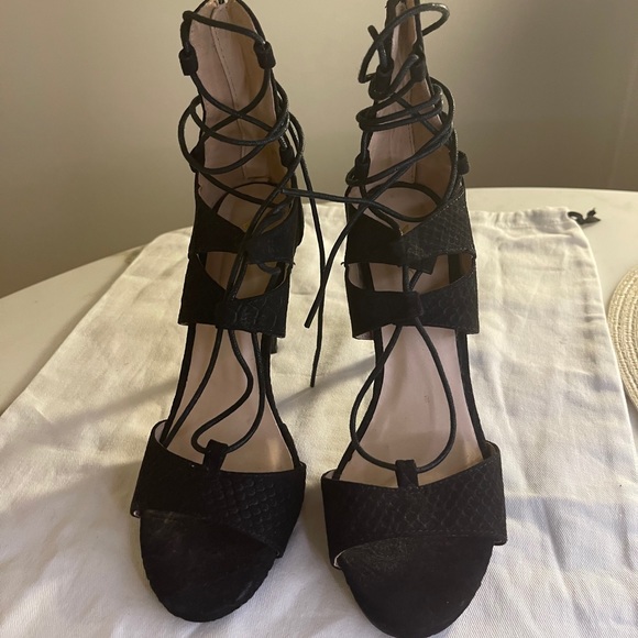 Sexy Lace Up Heels Vices - European Designer! - Picture 3 of 15